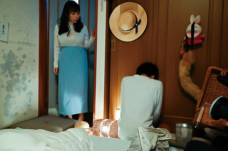 麗しの兄嫁 美人で普段から愛想のいいお義姉さんが実は凄い巨乳でオナニー大好き欲求不満女だということを僕は知っている…吉根ゆりあのサムネイル画像
