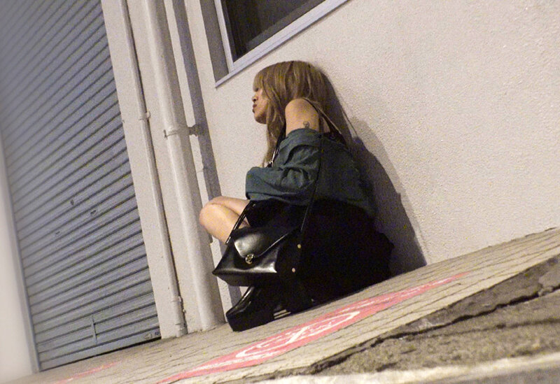 完全昏●-4名- ≪尊い≫性に奥手:地味少女 生意気アパレルショップ販売員 2005年 ブレザーちゃん 全員中出し 睡眠姦のサムネイル画像