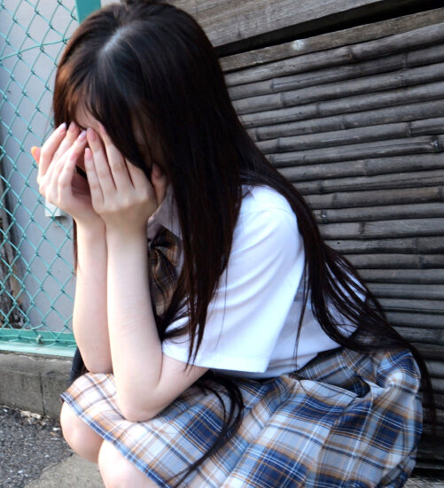 完全昏眠-4名- 調理師希望（1●）/野球部マネージャー（18）/爆乳Hcup生徒会（1●）/164cm個人塾通い（1●）/全員中出し 夢遊秒のサムネイル画像