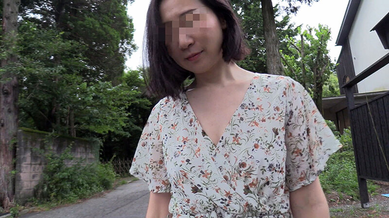 社長夫人の母と優等生息子の変態情交のサムネイル画像