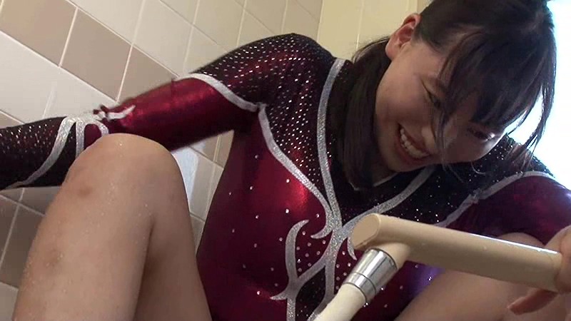 女子大生だらけのシェアハウスでM男に調教された僕 2のサムネイル画像