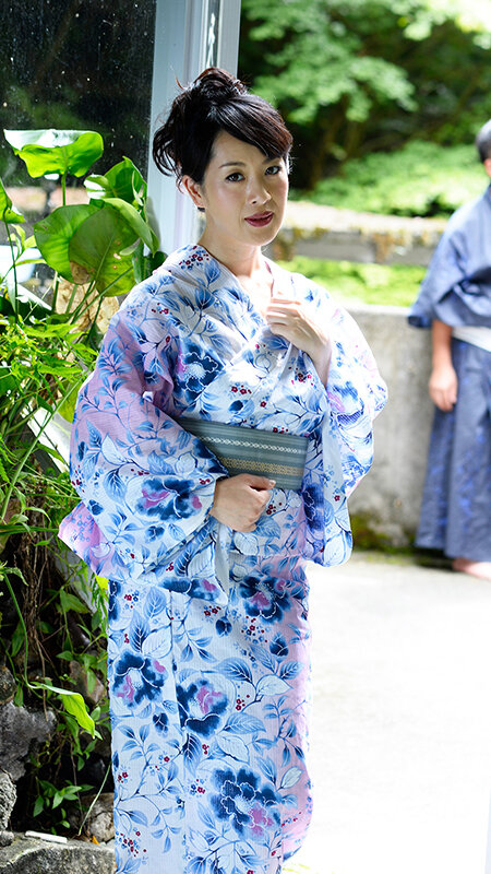 艶やかな黒髪と肉感溢れる芳醇ボディ！ 極フェチエロ美熟女 36人8時間スペシャルのサムネイル画像