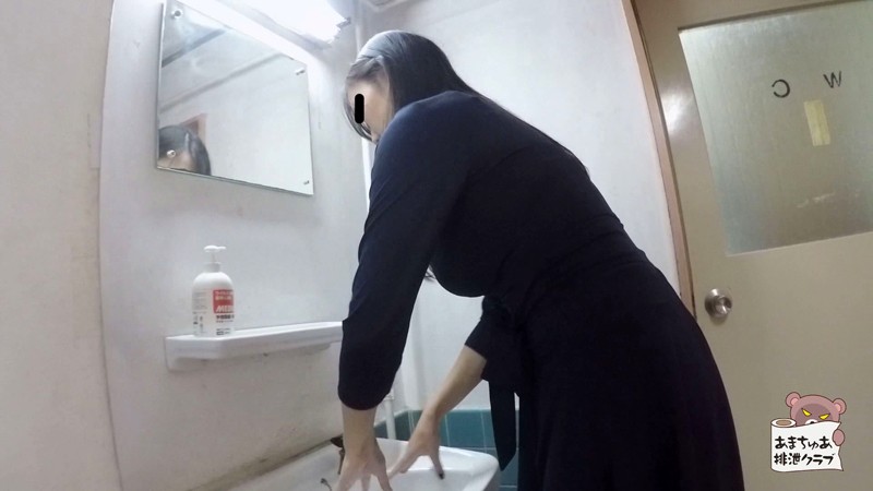 デカ糞女 追跡透明人間カメラのサムネイル画像