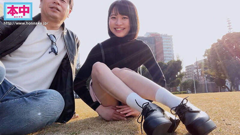 いつも可愛いと思っていたカフェ店員をダメ元でデートに誘ったら困り顔しながらも笑ってOKしてくれて、日帰りデートのはずだったけど、ホテルに連れ込んだら、急にエッチで積極的になってきて、朝までめちゃくちゃ中出ししまくった。 東條なつのサムネイル画像