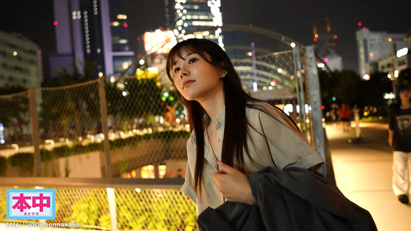 昔からの気軽に話せる女友達が会社では上司からも部下からも仕事ができる女だと思われていて、たまには弱さをみせたいのにと愚痴をこぼすので、 居酒屋とバッティングセンターデートに付き合ったら、なんか盛り上がっちゃって終電逃してラブホにお泊り 明日の朝… 五日市芽依のサムネイル画像