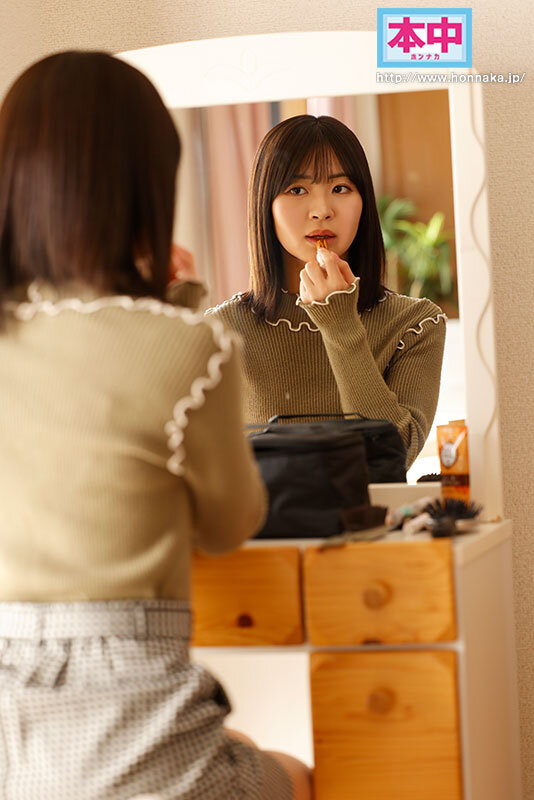 コンドームのつけ方を教えていただけなのに！ 喪女な姉が大学デビューを果たしたら…あり余る性欲が爆発！！弟チ●ポにグラインド騎乗位で絶頂中出し求めちゃうエッチな姉貴。 東條なつのサムネイル画像
