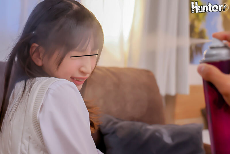 ボッチがビッチに下剋上 言いなりスプレーでムカつく女子たちを完全支配！のサムネイル画像