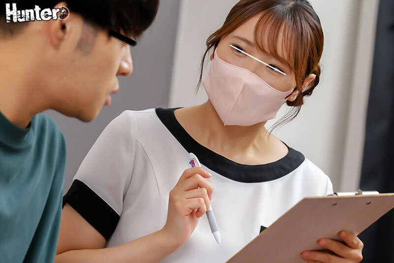 エッチな妄想が現実だった！脱毛クリニックに行ったらセクシーな女性スタッフが真面目に仕事するフリしてボクのVIOをわざと刺激！ムダ毛以外も…のサムネイル画像