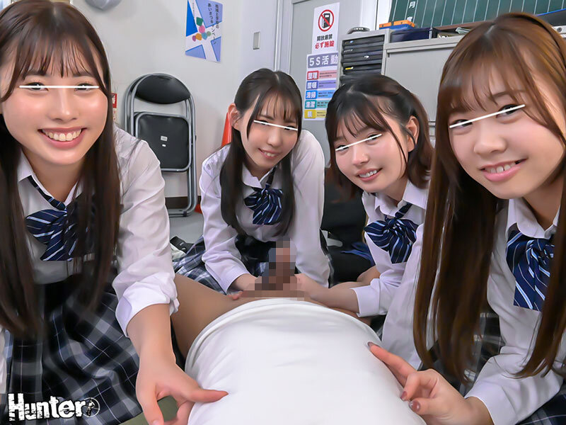 「おじさんセックスしよ」用務員の仕事は学校の環境整備とセックス。用務員室はおじさんチ〇ポで性欲解消する女子〇生たちのエッチなサボり場と化した！のサムネイル画像