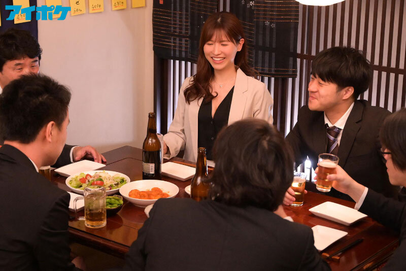「ホテル行こっか？」 新入社員歓迎会で酔いつぶれた僕が会社の受付嬢に逆お持ち帰りされ朝まで精子搾り抜かれた一夜。 桜空もものサムネイル画像