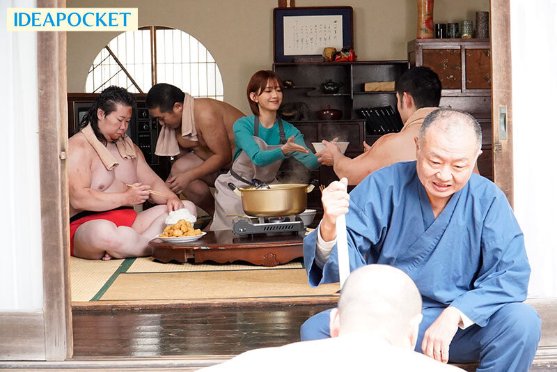 相撲部屋の美人女将が性欲旺盛な力士たちに圧迫種付けプレスされ続ける日常。 希島あいりのサムネイル画像