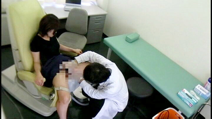 産婦人科医による卑猥行為の流出映像4時間2のサムネイル画像