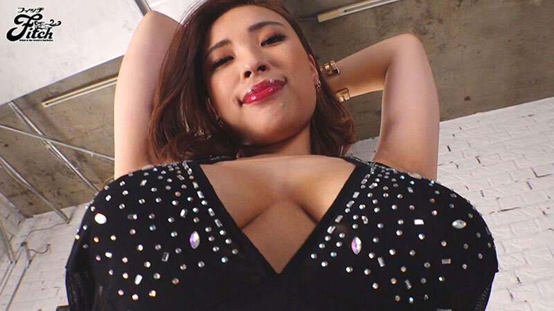 爆乳セレブ痴女に見つめられて犯●れたい 黒木れいなのサムネイル画像