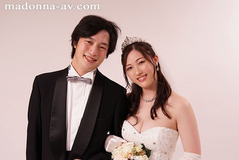 新婚旅行先で人妻に這い寄る指先…。 いいなりリゾートエステ調教 葉山さゆりのサムネイル画像