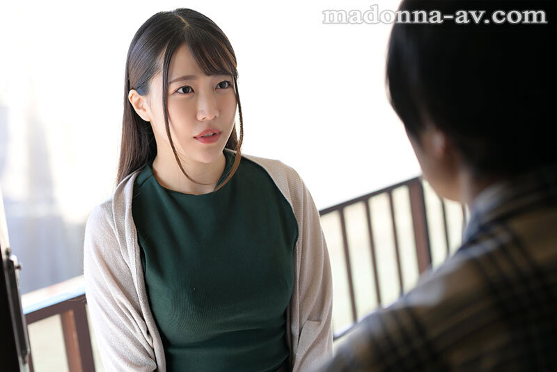 甘い囁きに流されるまま、僕は大学を留年するまで、人妻との巣篭もりSEXに溺れて…。 一乃あおいのサムネイル画像