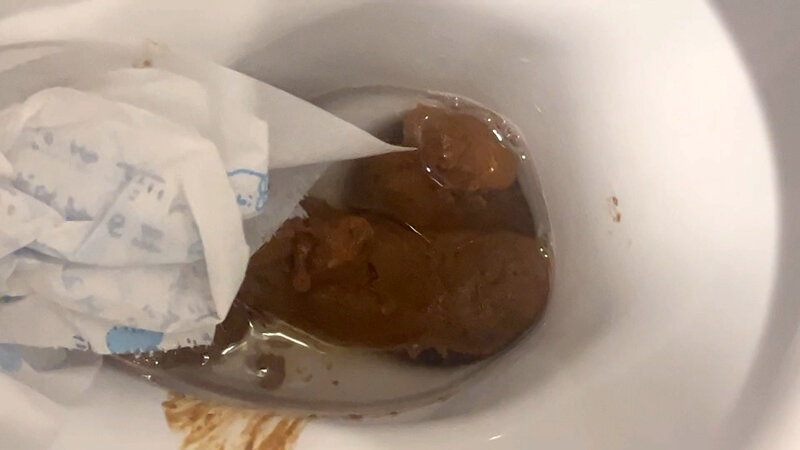 自分で撮りました・臭くて恥ずかしすぎる排泄動画のサムネイル画像