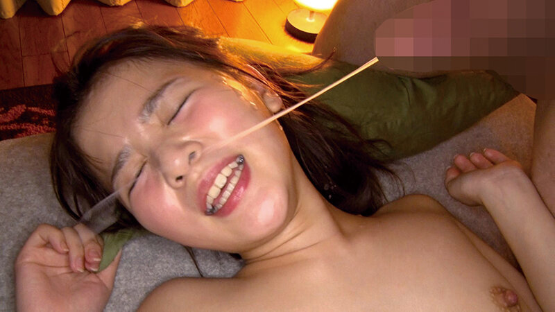 従順な素人娘と下品なセックス 4時間のサムネイル画像