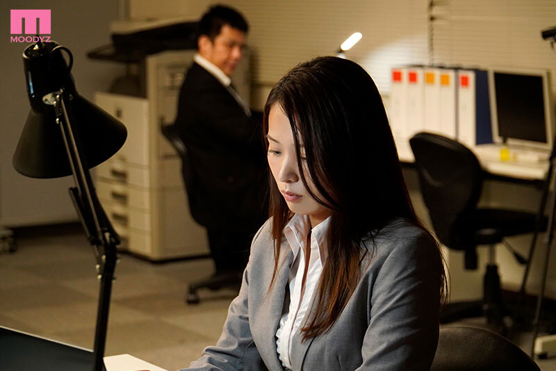 僕をフッて寿退社を決めた憧れの女上司を眠剤媚薬漬け 孕ませキメセク婚約破棄 通野未帆のサムネイル画像
