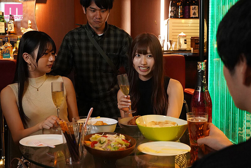 元カノ相部屋同窓会 5年ぶりに再会した元カノ2人と飲んだらお酒に酔って昔の恋話が再燃！終電で帰してくれず相部屋ラブホで朝まで奪い合い中出し 逢沢みゆ 北岡果林のサムネイル画像