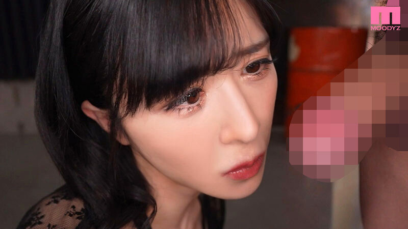 ず～っとチ〇ポ見つめたまま！ちんシャブ大好きお姉さんの鬼バキュームフェラ 辻井ほのかのサムネイル画像