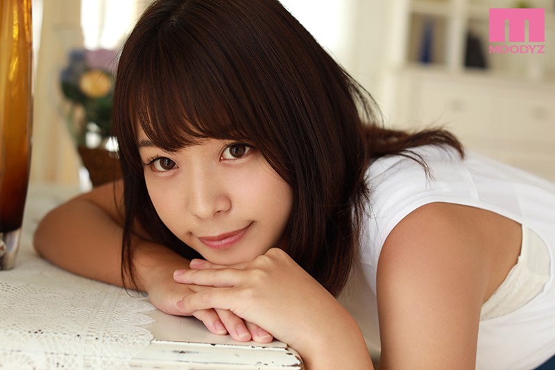 新人AVデビュー19歳八木奈々 新世代スター候補10年に1人の純真ピュア美少女のサムネイル画像