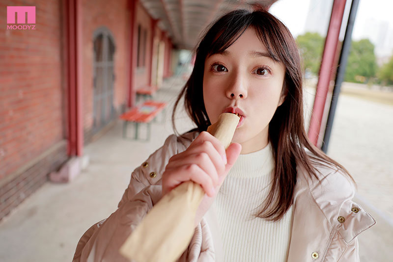 初めてのお泊りデート 手を繋いで、キスして、笑って、その後、時を忘れて絡み合う濃密セックス 宮下玲奈のサムネイル画像