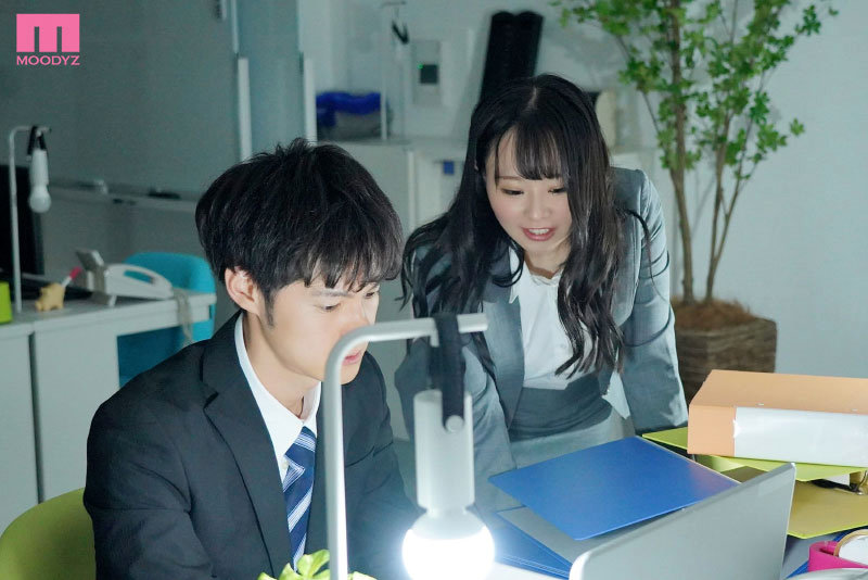 終電逃して同僚の部屋にお泊り ノーブラ部屋着に我慢できずコンドーム使いきるまでヤリまくった 中山ふみかのサムネイル画像
