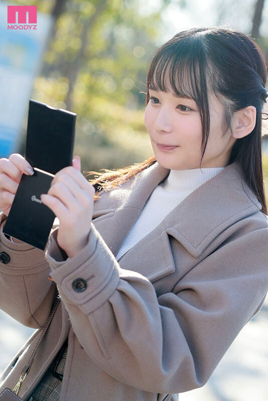生まれて初めてのお泊りデート 初めて男性と外で手を繋いで、野外でキスして、その後、時を忘れて絡み合う 濃密セックス 宮崎千尋のサムネイル画像