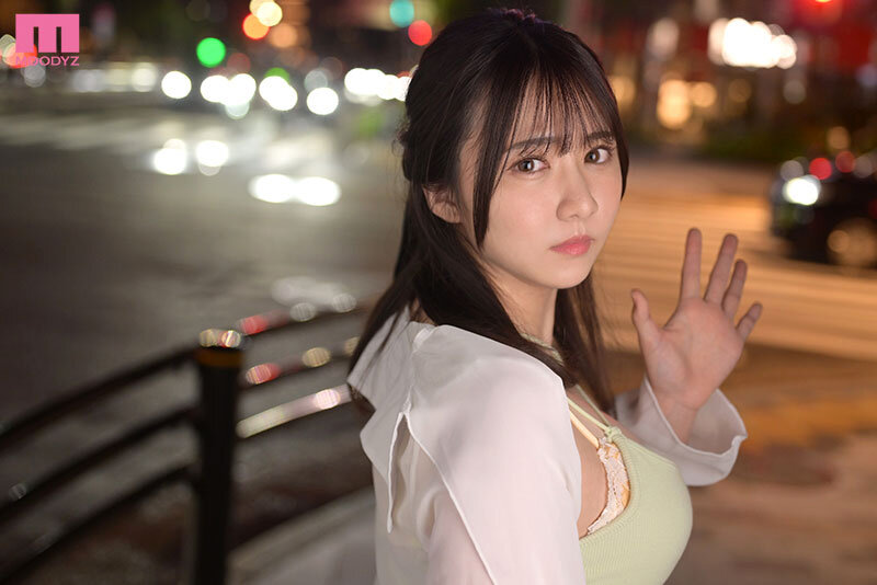 「○○くんへ。私も浮気したけどいいよね」 浮気彼氏の誕生日を一生忘れられない日にしてあげる。復讐AVデビュー。 ハメ撮り、顔射、潮吹き、3PプレイSEXビデオレター。 月乃ふわりのサムネイル画像