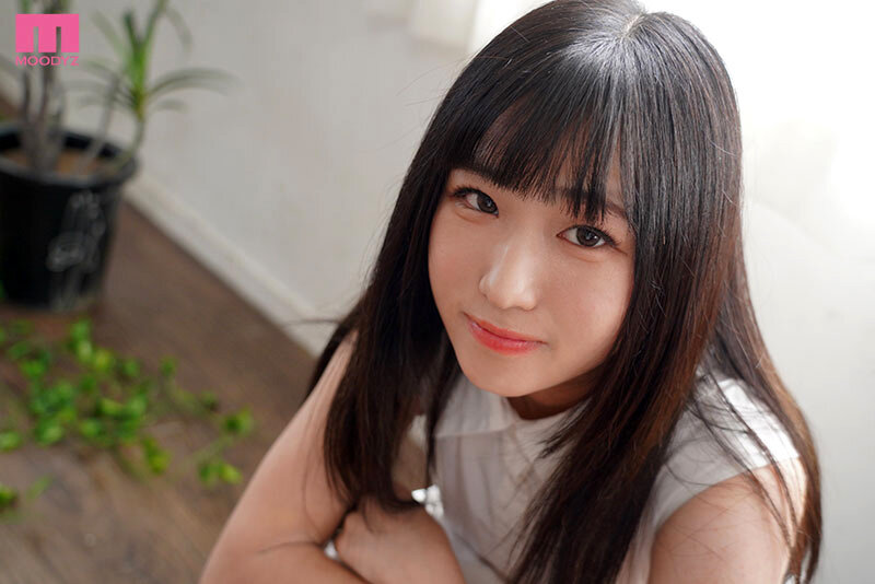 新人 永遠の少女AVデビュー 岡田奈々のサムネイル画像