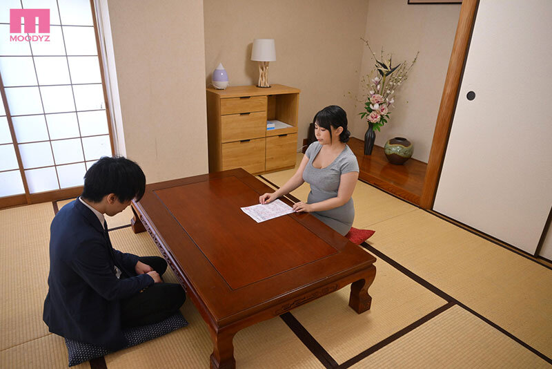 シリーズ売上げ55，000部OVER！！ 「気が済むまで中に出しなさい…」毎日お母さんで性欲処理！3実写版 事務的な性処理をする母親に一か月ぶりの中出し！ 吉根ゆりあのサムネイル画像