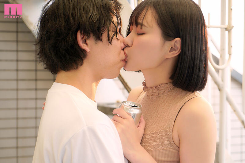 大嫌いが大好きに変わる純愛中出し ねぇ、甘えてもいい？大嫌いだった女上司と退職後にコンビニで再会そのまま一緒にお酒を飲んで仲良くなり田舎に帰るまでの1週間甘々エッチでヤリまくった。 美谷朱音のサムネイル画像