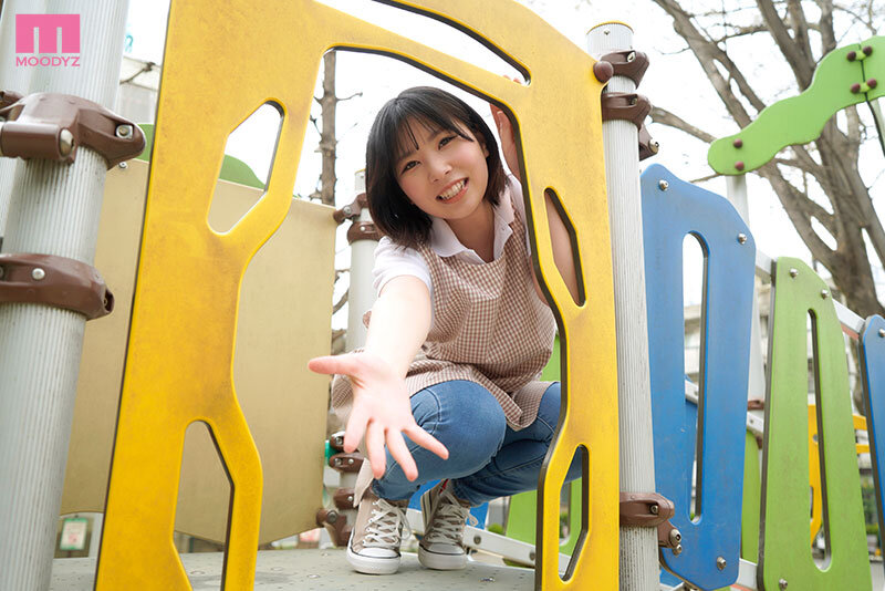 欲求不満な保育士のSEXはエロい。オジサン好きの薄給保育士は、平日もノーブラ乳首ビンビンGカップ。彼氏に内緒で出演。AVデビュー。 南見蒼のサムネイル画像