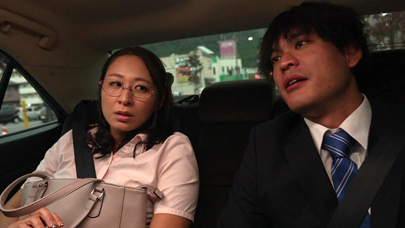 憧れの女上司と 佐久間楓のサムネイル画像