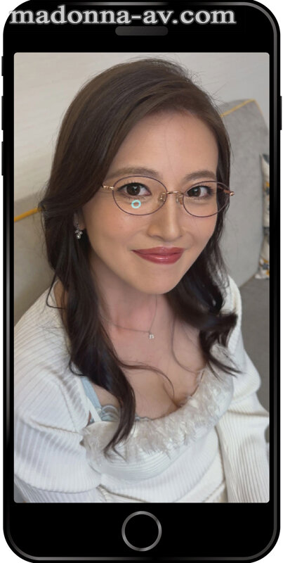 【スマホ推奨】 タテ動画 サクっとヌキたい人専門。 ※こちらは≪MADOOOON！！！！ めがね 「ただ、‘眼鏡’だけかけてと言われて来ました。」≫の本編中にスマホで撮影した映像です―。 木下凛々子のサムネイル画像