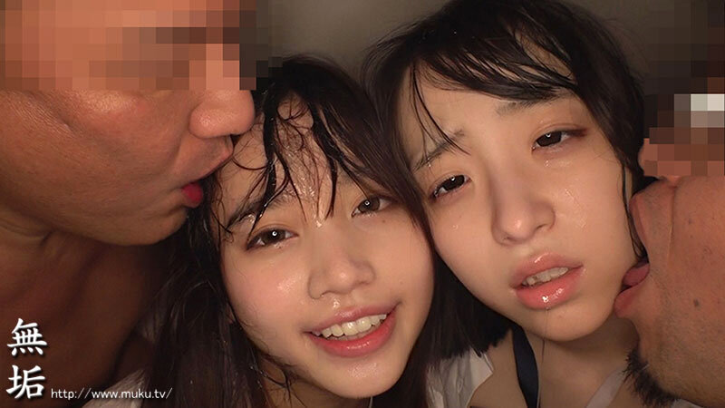舐め特化 従順制服少女達を唾液まみれにして汚す。顔面ベッロベロ全身ドッロドロ唾だく中出し交尾。のサムネイル画像
