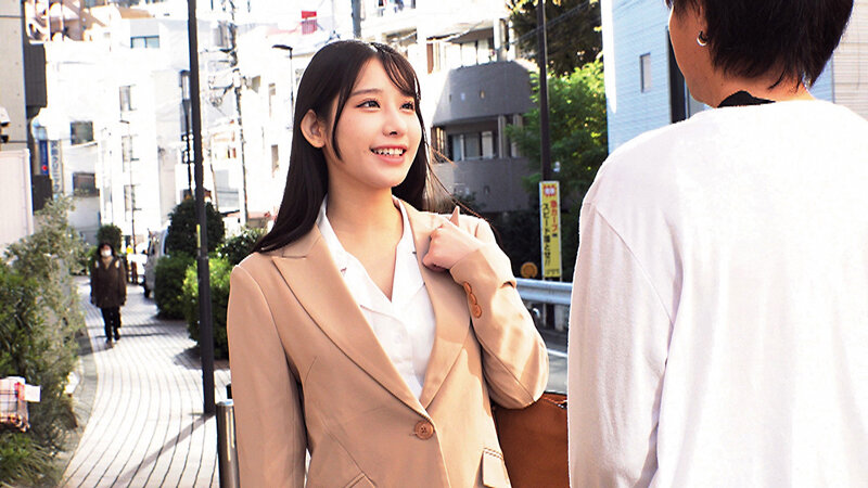 丸の内で働く美脚OLの皆さん！「童貞くんに直穿き黒パンスト素股でSEX教えてください！？」パンスト越しに3cm挿入しちゃうほどガチガチ童貞チ●ポに膣キュン「私が初めてでもイイ？」ビリっと破いて祝筆下ろし生挿入メモリアル中出しのサムネイル画像