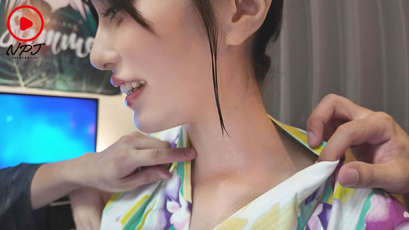 観測史上最高の猛暑日！東京●田区夏祭りでナンパした浴衣ハーフ美女の甘塩っぱい汗を舐め回す汗だく性交夏物語！のサムネイル画像