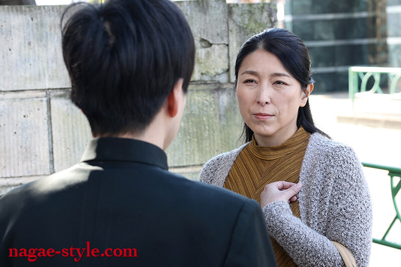 熟母27 ～惨めな息子を放っておけなくて・・～ 豊崎清香のサムネイル画像