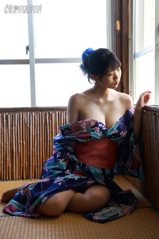 ALL NUDE 百田光希のサムネイル画像