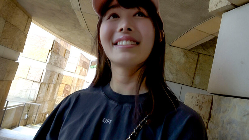 半中半外半彼女 まち 幾野まちのサムネイル画像