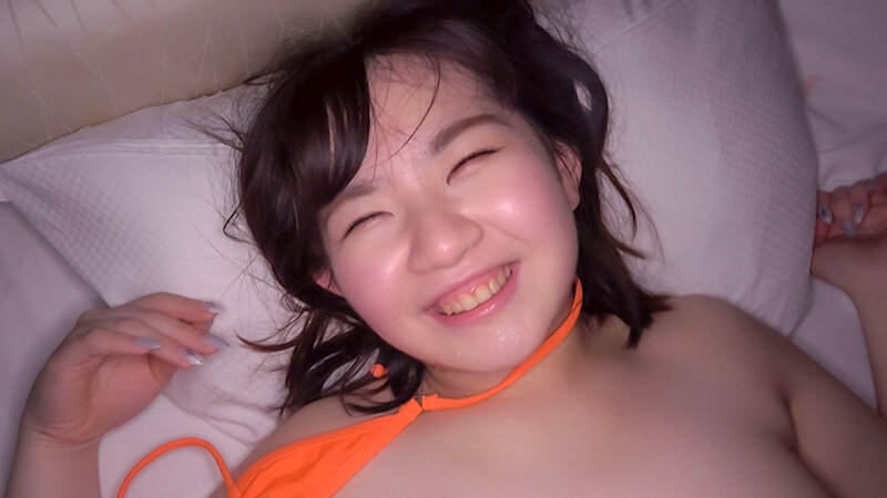新人デビュードキュメント 性格良すぎるGカップど素人介護士 白兎叶愛のサムネイル画像