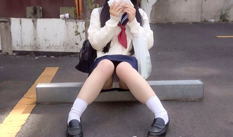 円女交際中出しoK18歳 白桃Gカップ巨乳娘 真白ふわりのサムネイル画像