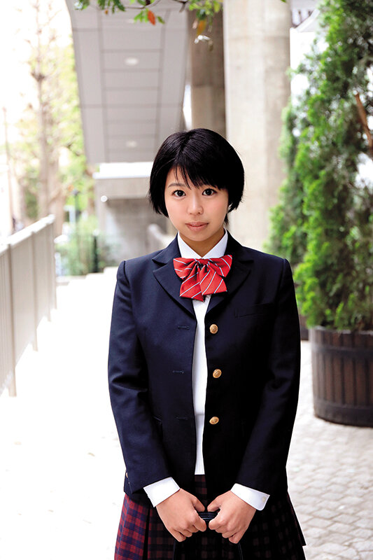 性支配を受け入れる無抵抗な美少女たち File.19のサムネイル画像