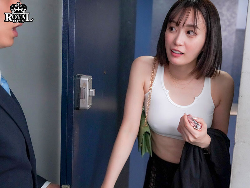 隣人ガチャUR確定演出。隣に引っ越してきたのはノーブラ乳首ポッチの美乳お姉さん。 美谷朱音のサムネイル画像