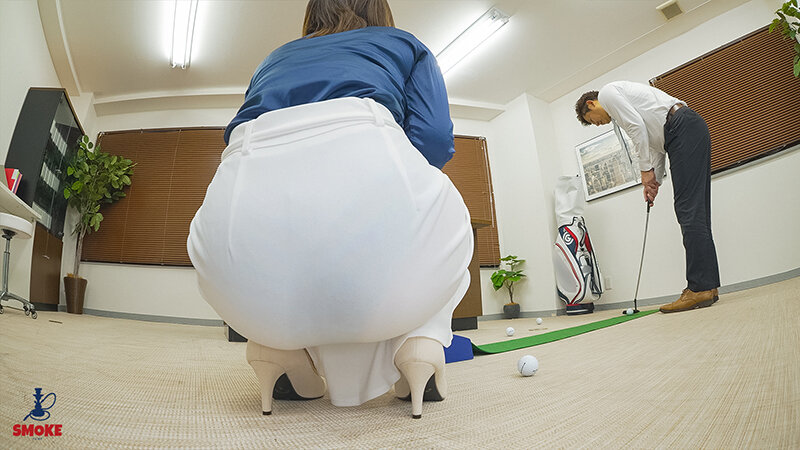 【ぶっかけセクハラ】 無自覚誘惑パッツンスーツのせいでムラムラ社長の中年こってり精子をかけられるデカ尻新人秘書OL 沙月恵奈のサムネイル画像