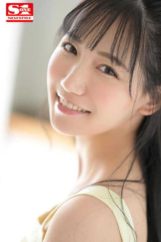 エロめっちゃ可愛い三田真鈴の初・体・験3本番 人生初めて尽くし！ 激イキしまくりスペシャル！のサムネイル画像