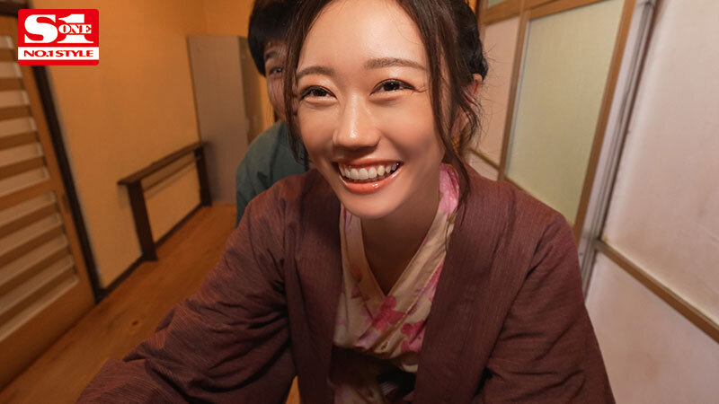 SEXの天才 明日葉みつはが底なしの性欲を満たす為のプライベート絶倫温泉旅行ドキュメントのサムネイル画像