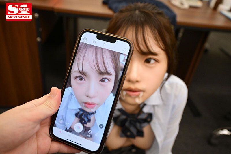バズりたくて…おま●こまで動画投稿されちゃったZ世代の女子●生 早坂ひめのサムネイル画像