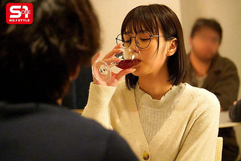 バイト先の地味なノーマーク女子と一緒に飲んだら… まさかのSEX大好きエロモンスターで精液透明になるまで何度もヌカれた。 兒玉七海のサムネイル画像